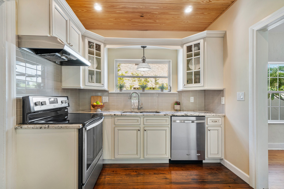 Refined Florida interior — living space